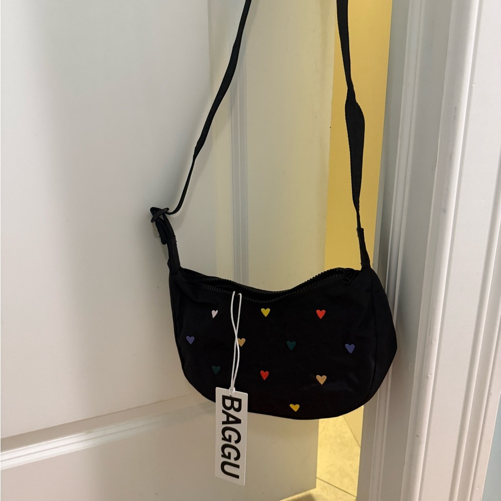 Baggu small heart crescent bag